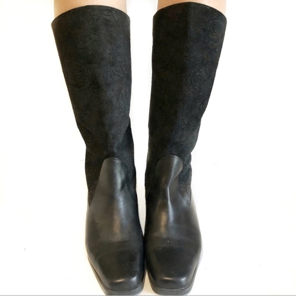 Vintage Markon Suela Black Leather Floral Embossed Tall Boots Women's 8.5 Wide - Picture 3 of 10